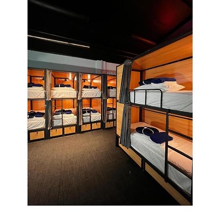 Capsuleaccom Hostel Gold Coast Bagian luar foto