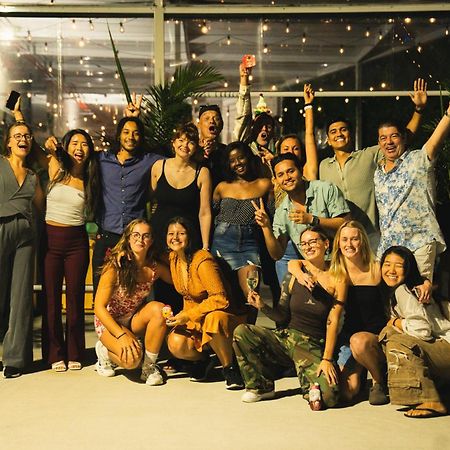 Capsuleaccom Hostel Gold Coast Bagian luar foto