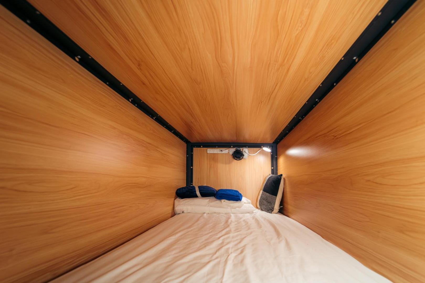 Capsuleaccom Hostel Gold Coast Bagian luar foto
